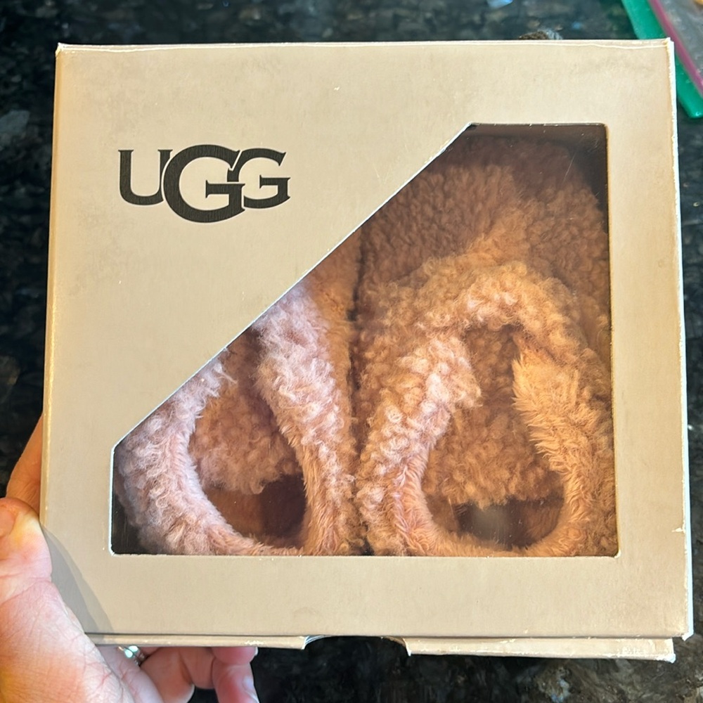 UGG NWOT - Bixbee Baby Booties size 4/5